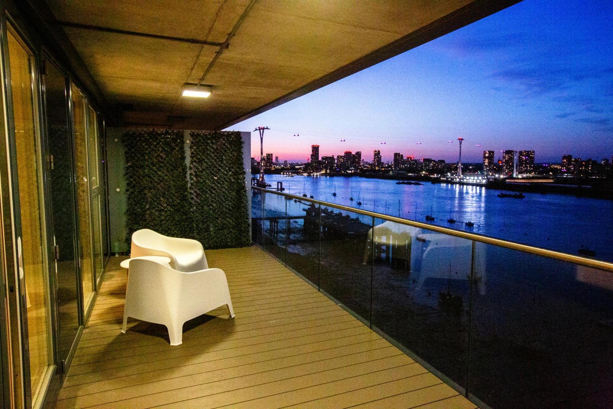 Waterfront- London Greenwich O2 Arena 2 Bed Flat Buitenkant foto