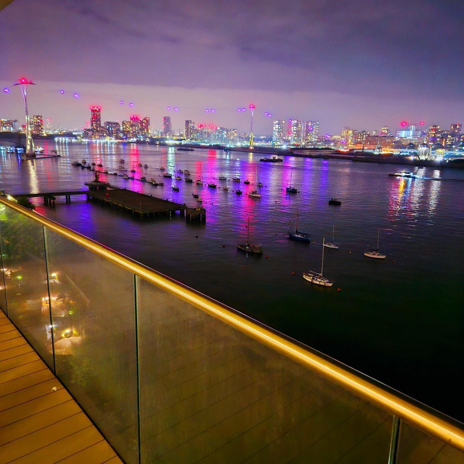 Waterfront- London Greenwich O2 Arena 2 Bed Flat Buitenkant foto